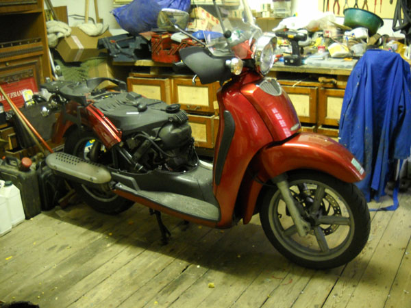 scooter dans atelier